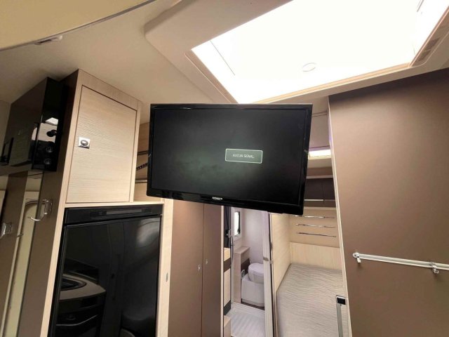 Challenger Genesis 275 - Photo 6