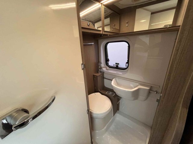 Challenger Vany V114 114 - Photo 10