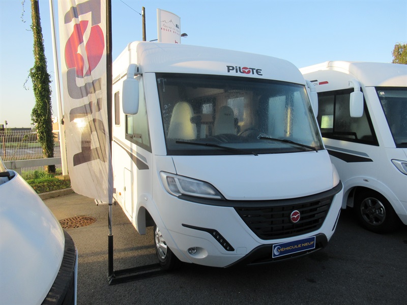 Pilote G 740 C Neuf De 2020 Fiat Camping Car En Vente A La