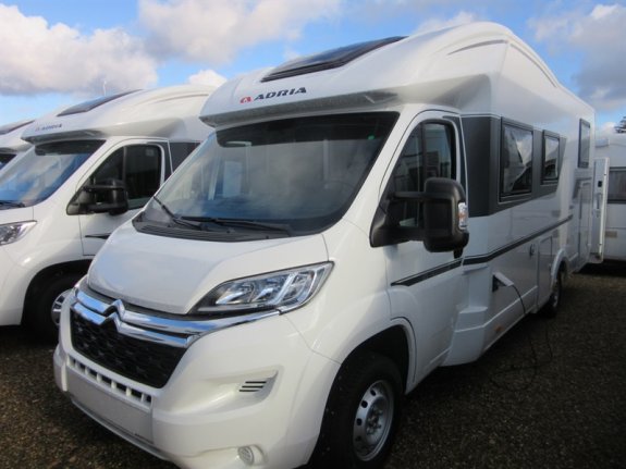 Adria Matrix Axess M 670 SC