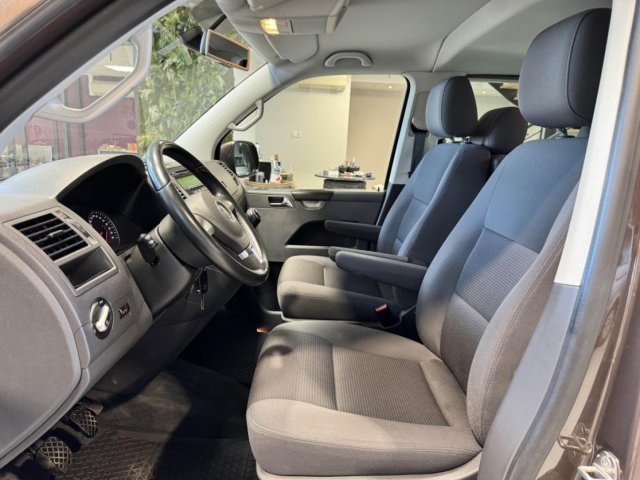 Volkswagen Multivan - Photo 8