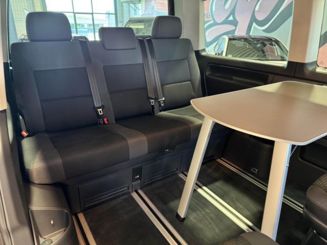 Volkswagen Multivan - Photo 15