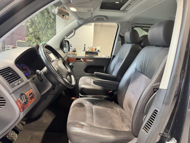 Volkswagen Multivan - Photo 8
