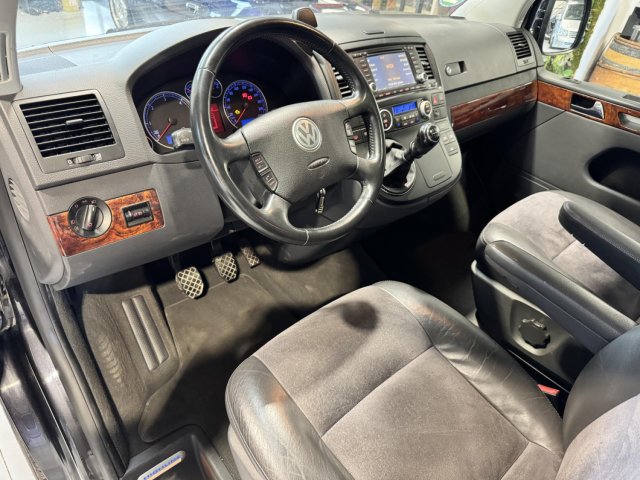 Volkswagen Multivan - Photo 9