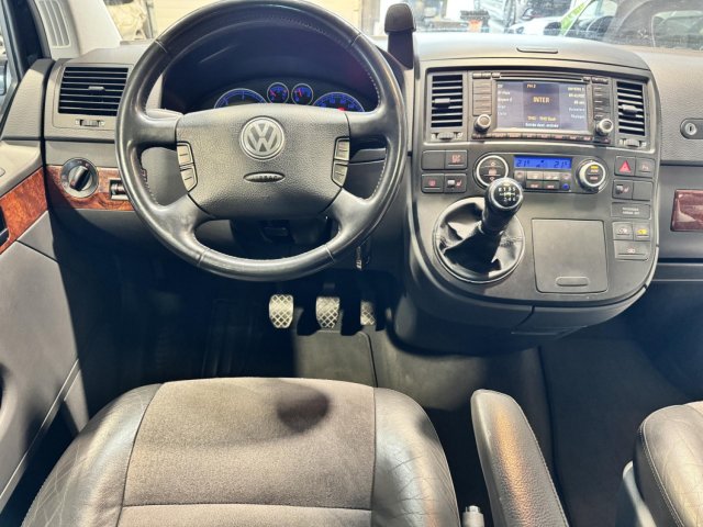 Volkswagen Multivan - Photo 10