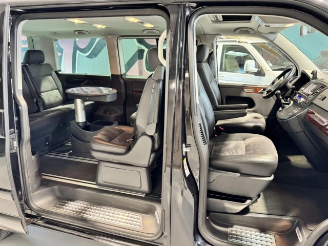 Volkswagen Multivan - Photo 15