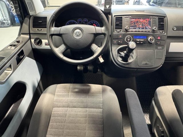Volkswagen Multivan - Photo 10