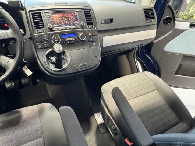 Volkswagen Multivan - Photo 11