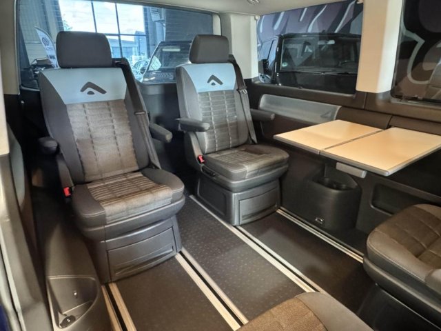 Volkswagen Multivan - Photo 18