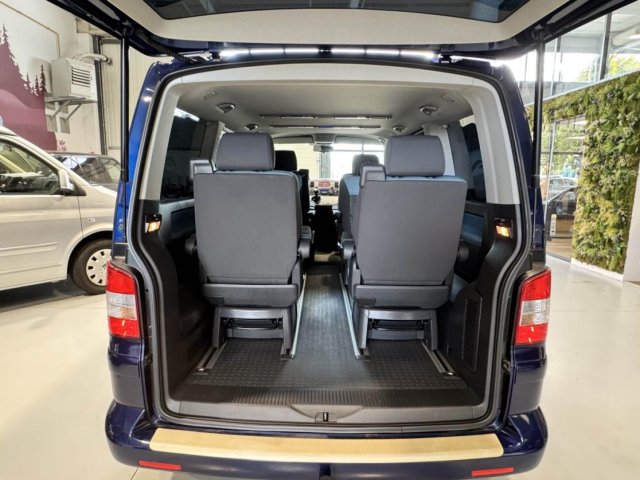 Volkswagen Multivan - Photo 19