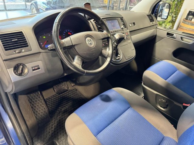 Volkswagen Multivan - Photo 9