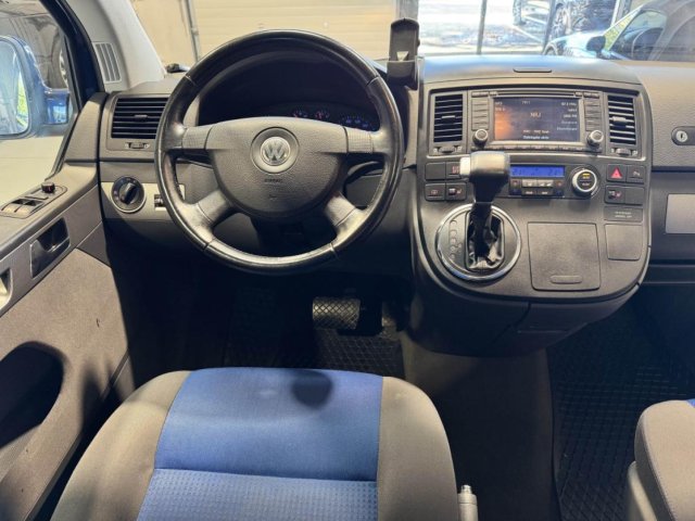 Volkswagen Multivan - Photo 10