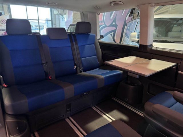 Volkswagen Multivan - Photo 16
