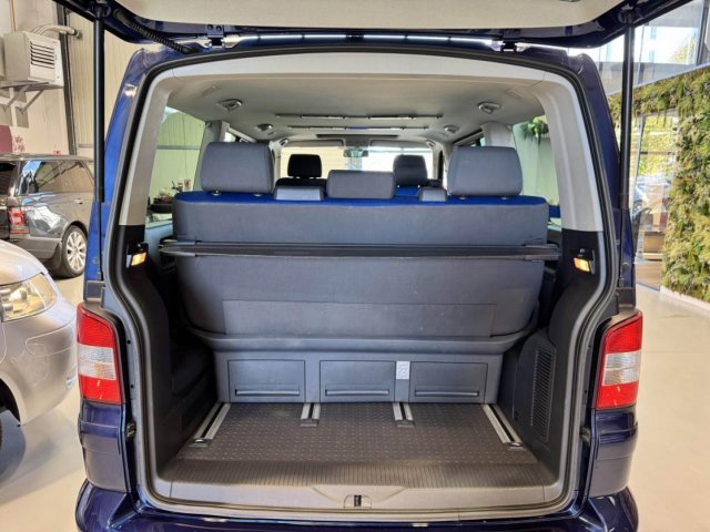 Volkswagen Multivan - Photo 18
