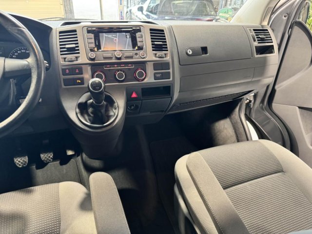 Volkswagen Multivan - Photo 10