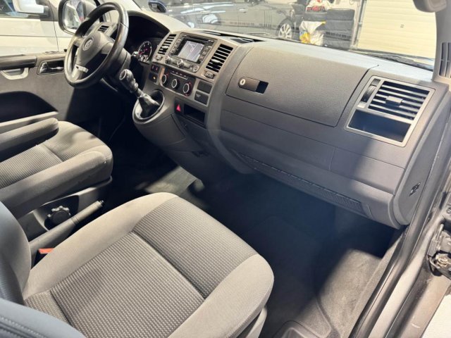 Volkswagen Multivan - Photo 12