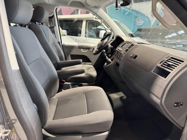 Volkswagen Multivan - Photo 13