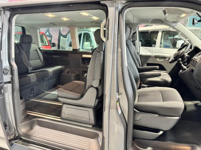 Volkswagen Multivan - Photo 14