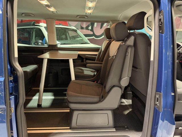 Volkswagen Multivan - Photo 16