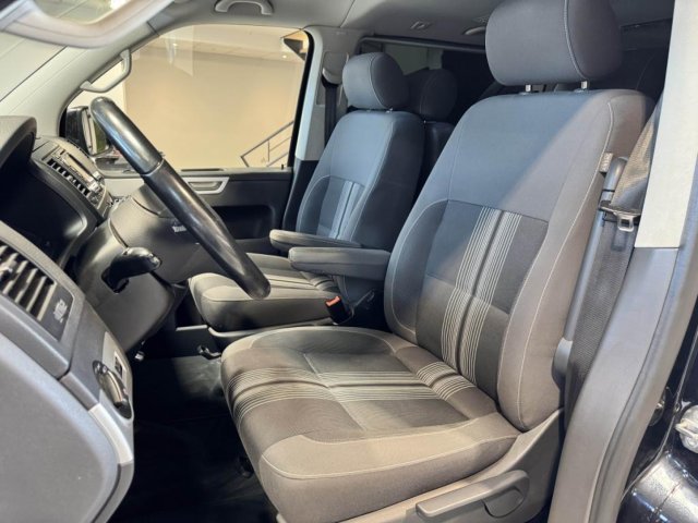 Volkswagen Multivan - Photo 9