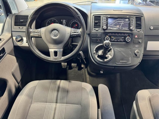 Volkswagen Multivan - Photo 11