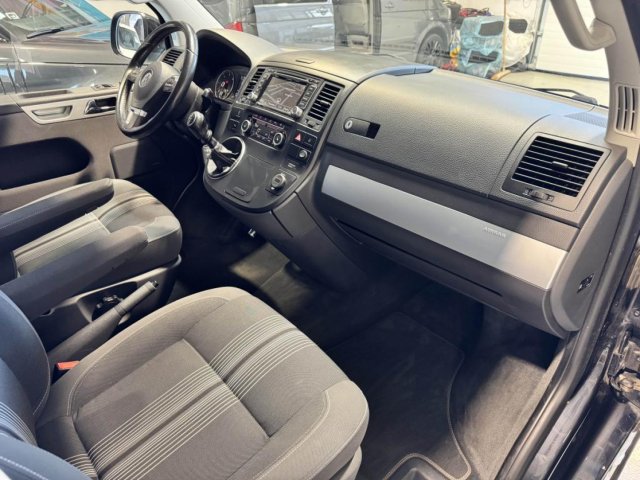 Volkswagen Multivan - Photo 13