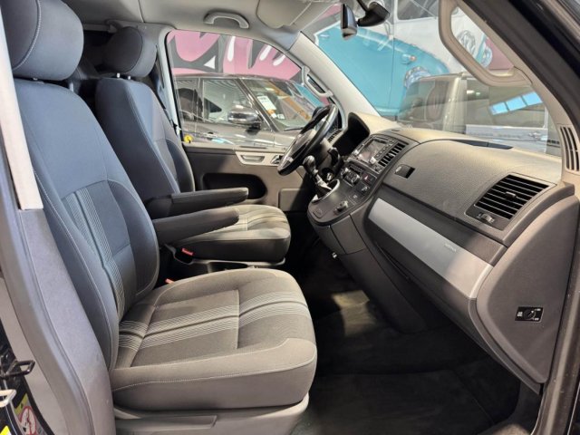 Volkswagen Multivan - Photo 14