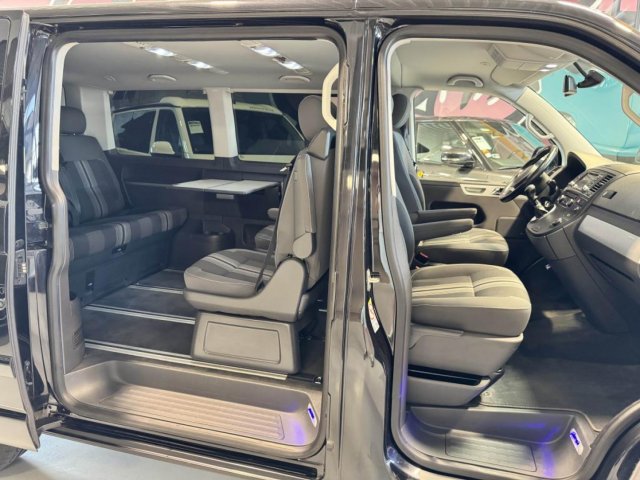 Volkswagen Multivan - Photo 16