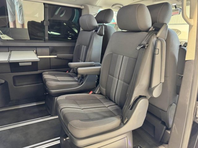 Volkswagen Multivan - Photo 17