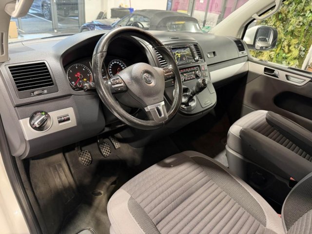 Volkswagen Multivan - Photo 10