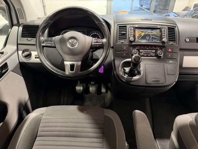 Volkswagen Multivan - Photo 11