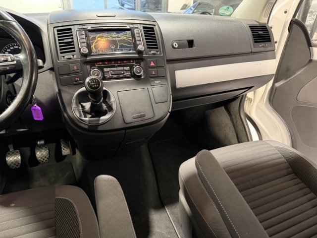 Volkswagen Multivan - Photo 12
