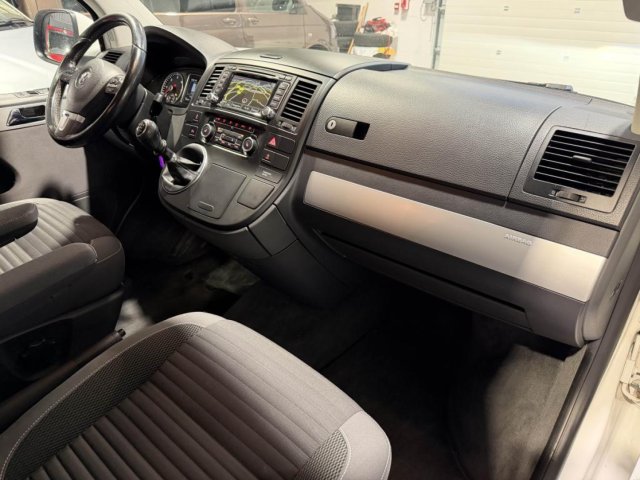 Volkswagen Multivan - Photo 14