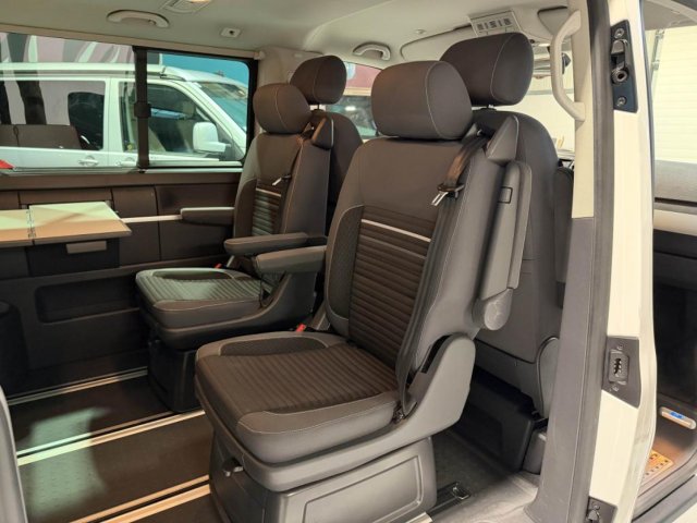 Volkswagen Multivan - Photo 17