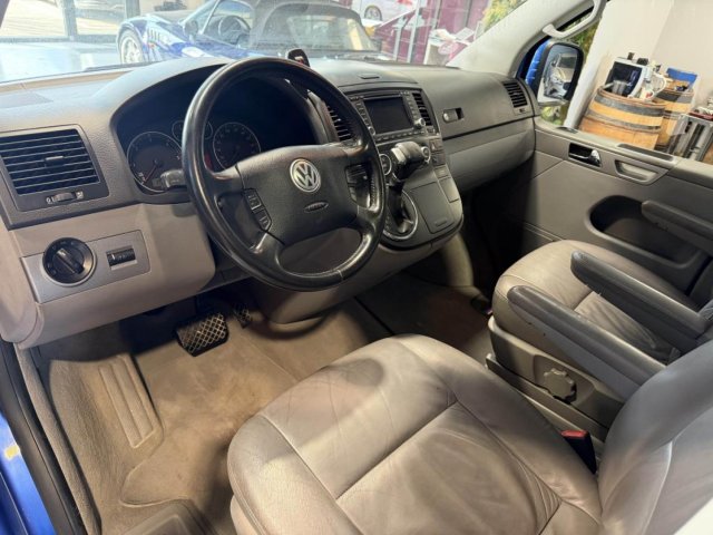 Volkswagen Multivan - Photo 9