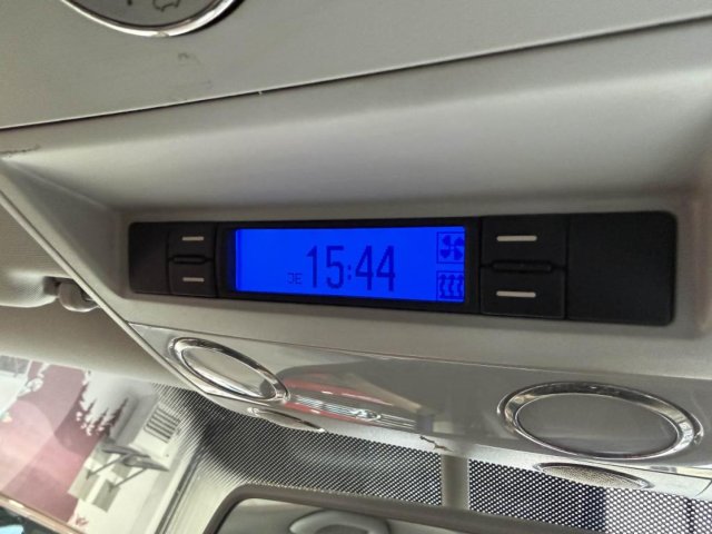 Volkswagen Multivan - Photo 14