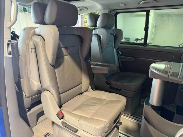 Volkswagen Multivan - Photo 22