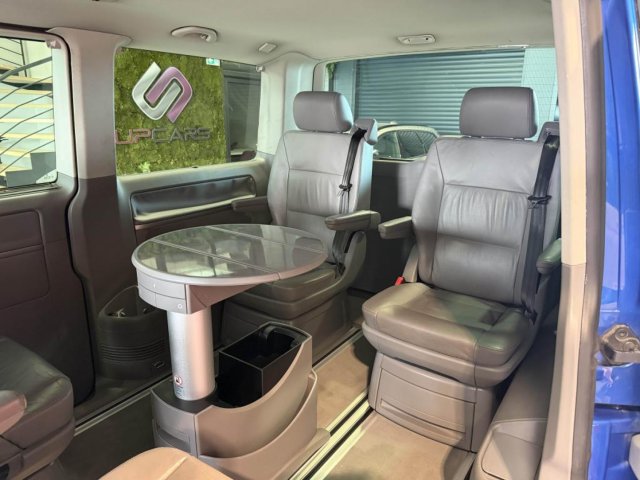 Volkswagen Multivan - Photo 23