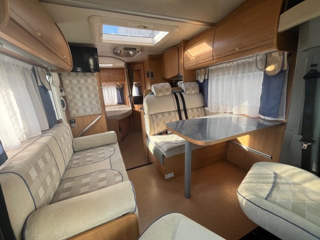Burstner Delfin T 680 - Photo 9