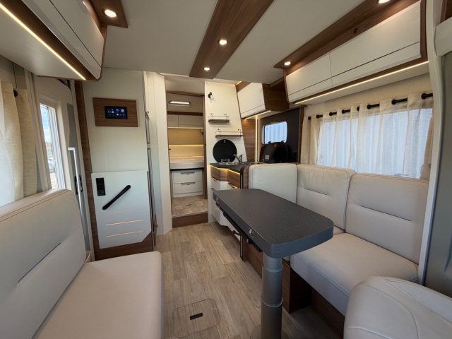 Pilote P 746 FC Expression - Photo 9