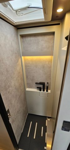 Niesmann+Bischoff iSmove 6.9 E - Photo 24