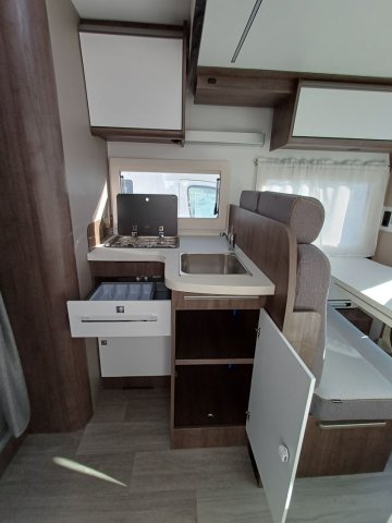 Benimar Tessoro 463 Up - Photo 12