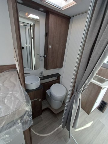 Benimar Tessoro 463 Up - Photo 17