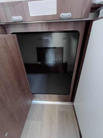 Benimar Tessoro 463 Up - Photo 24