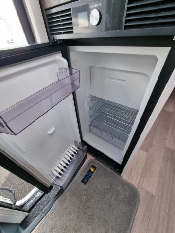 Benimar Yrteo 861 - Photo 12