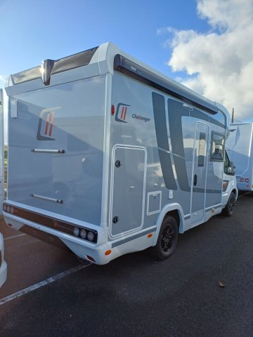 Challenger 250 Graphite Edition - Photo 3