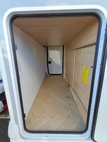 Challenger 250 Graphite Edition - Photo 4