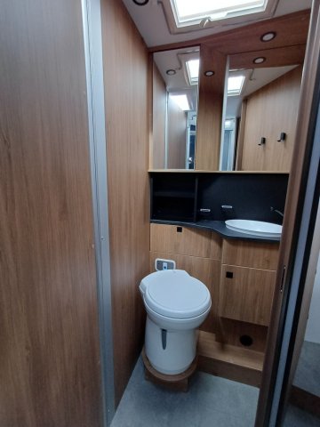 Challenger 318 Cosy Edition - Photo 15