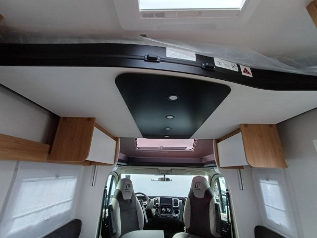 Challenger 318 Cosy Edition - Photo 20