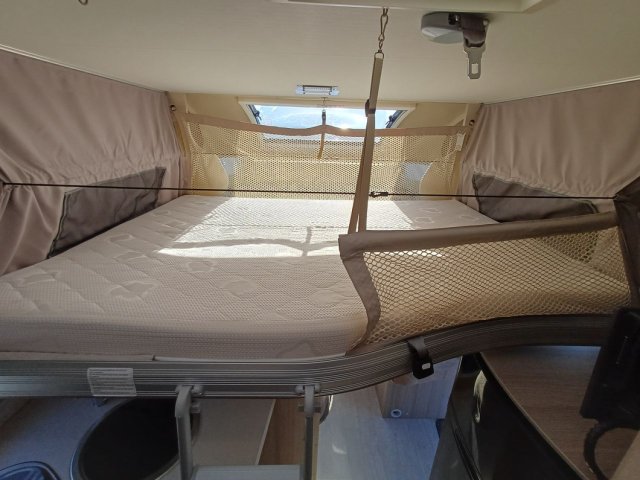 Challenger Genesis 288 EB - Photo 15